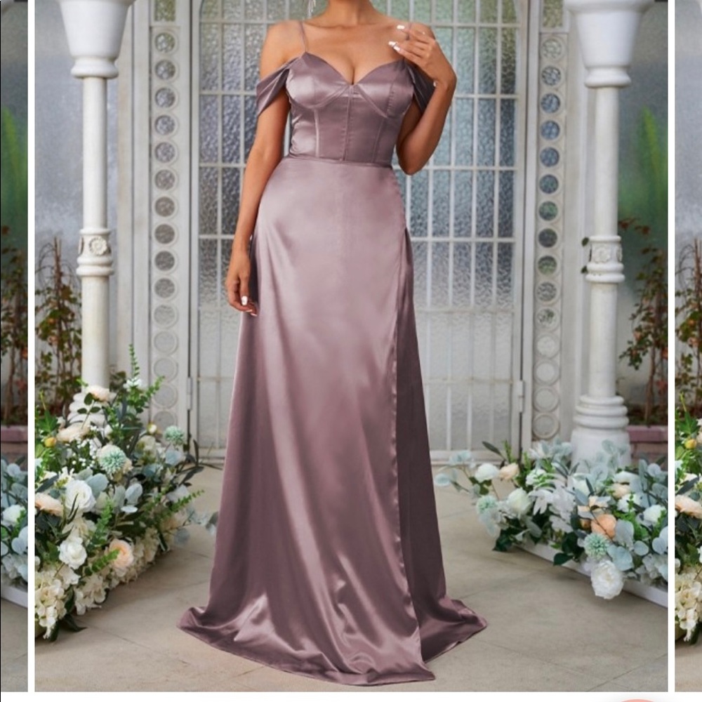 Bridesmaids dress size 10. NEW NEVER WORN W TAG. Size 10, ordered & doesn’t fit